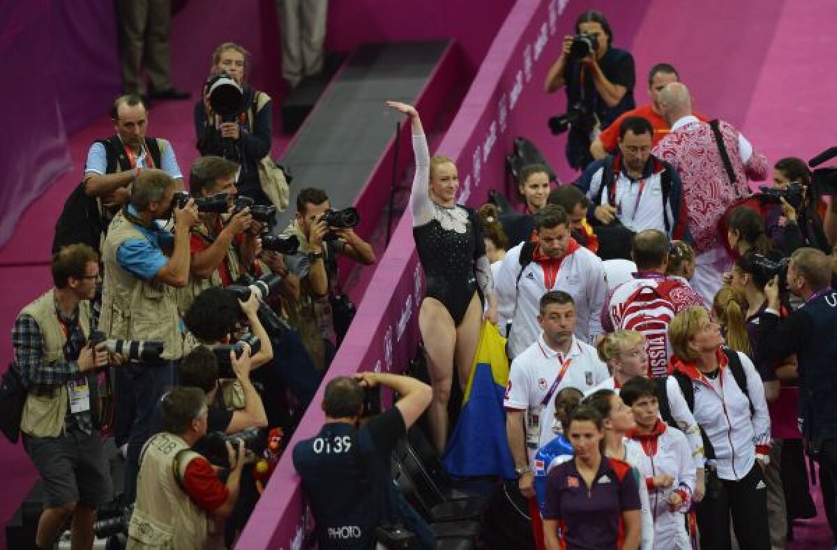 FOTO Prinţesa şi tricolorul său » Momentele medaliei cucerite de Sandra Izbaşa