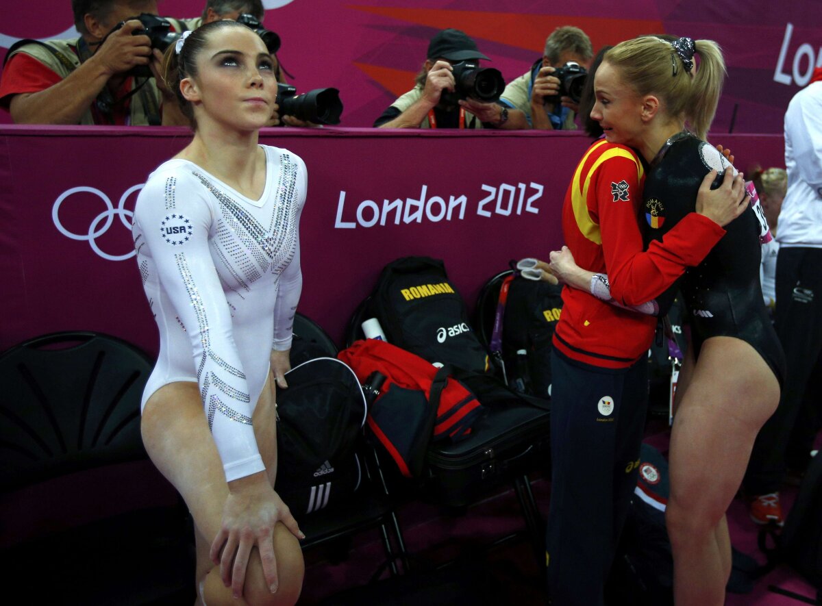 "Sandra, dormi cu un ochi deschis" » Atitudinea americancei de pe locul 2, taxată pe twitter