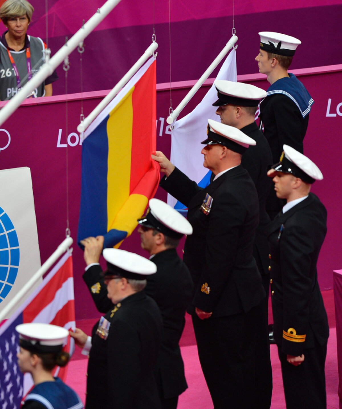 Fotografia zilei » Ei sînt pistolarii Olimpiadei de atletism. The cowboys pentru Londra 2012