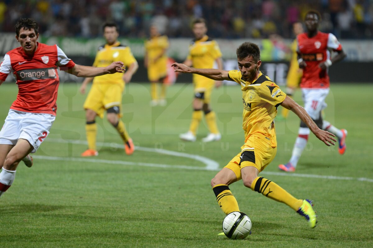 FOTO şi VIDEO FC Braşov - Dinamo 2-2 » Roş-albii nu reuşesc să rupă blestemul de sub Tmîpa