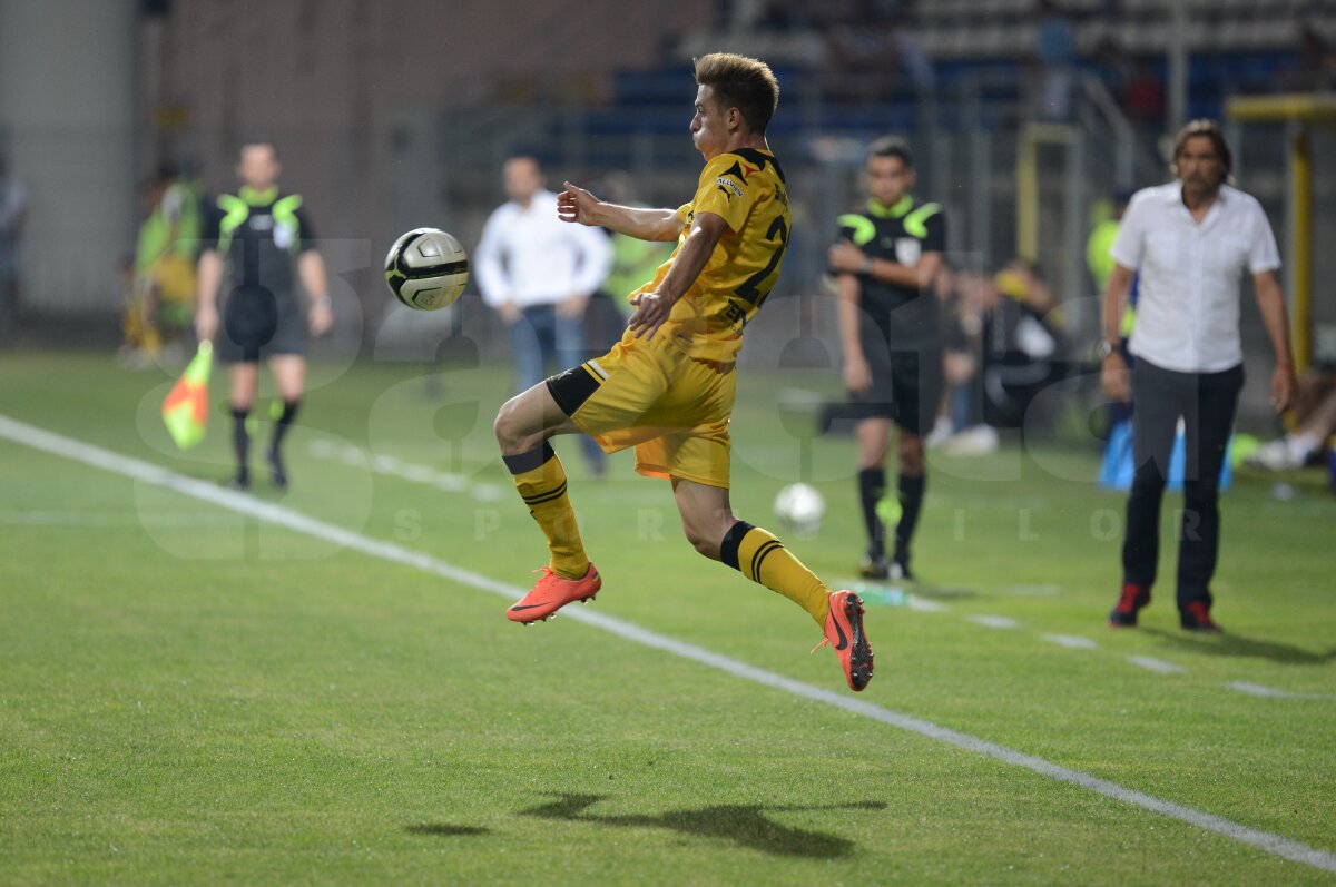 FOTO şi VIDEO FC Braşov - Dinamo 2-2 » Roş-albii nu reuşesc să rupă blestemul de sub Tmîpa