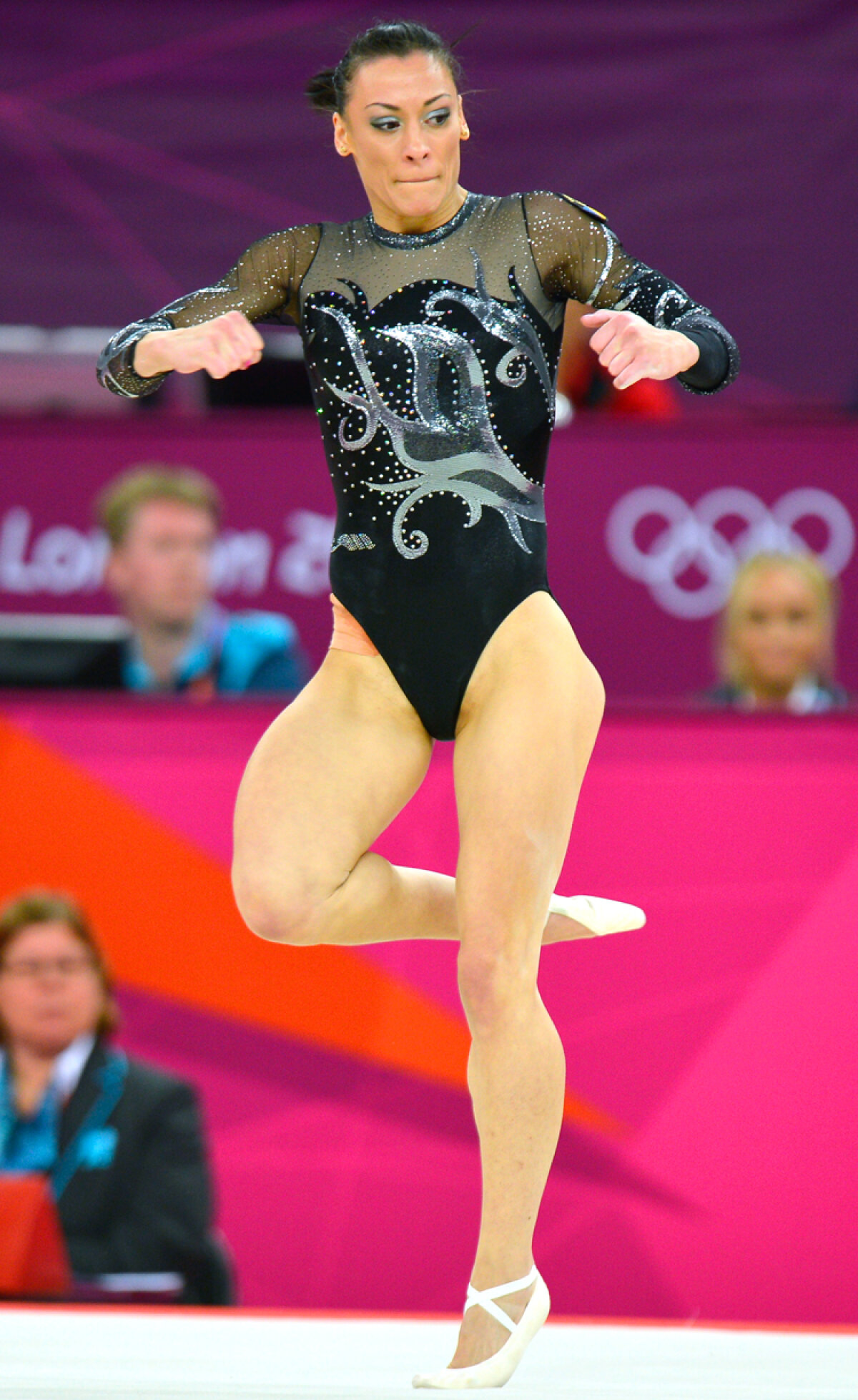 Fotografia zilei » Ei sînt pistolarii Olimpiadei de atletism. The cowboys pentru Londra 2012