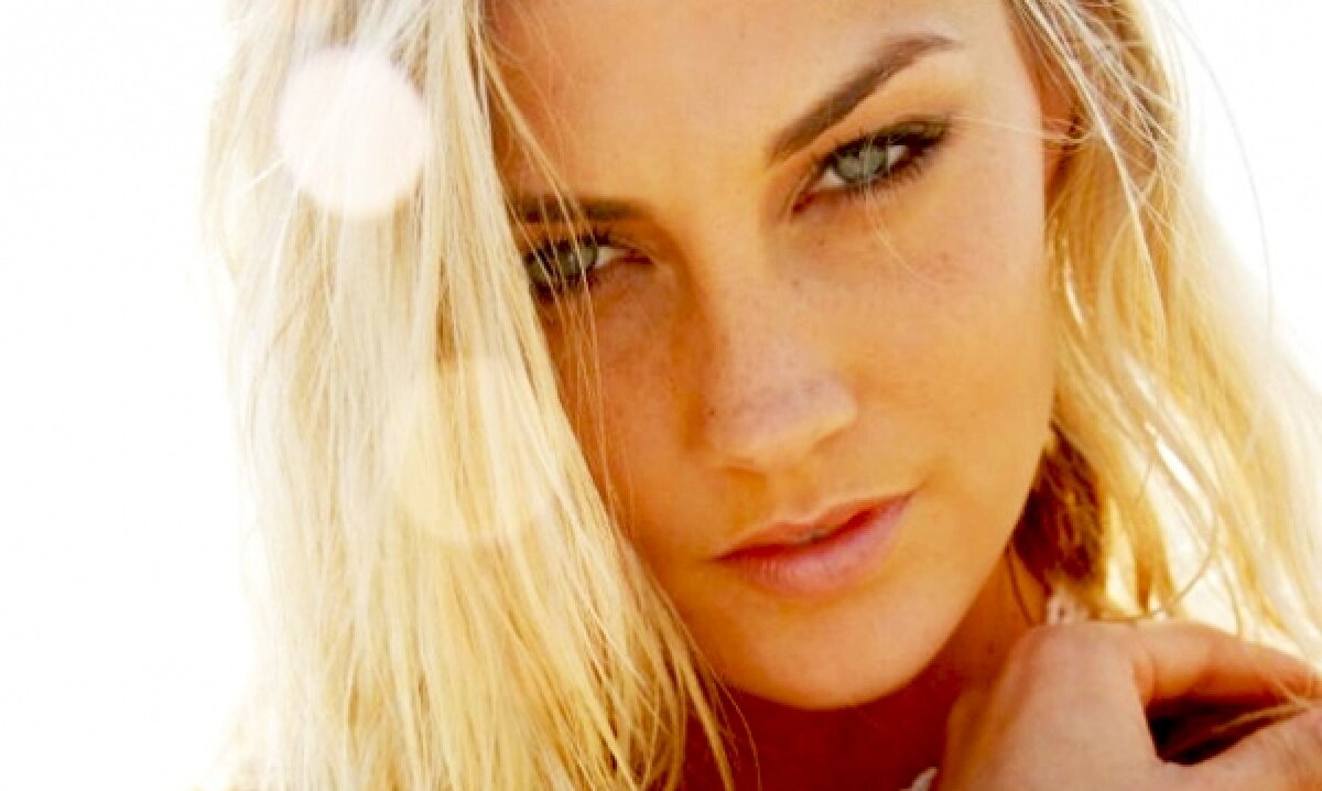 GALERIE FOTO Michael Phelps şi-a prezentat noua iubită: O femeie savuroasă!