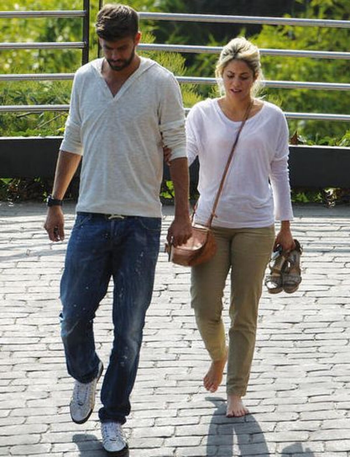 GALERIE FOTO » Nu mai e nevoie de confirmare, pozele o dovedesc! Pique şi Shakira, în aşteptarea primului lor copil