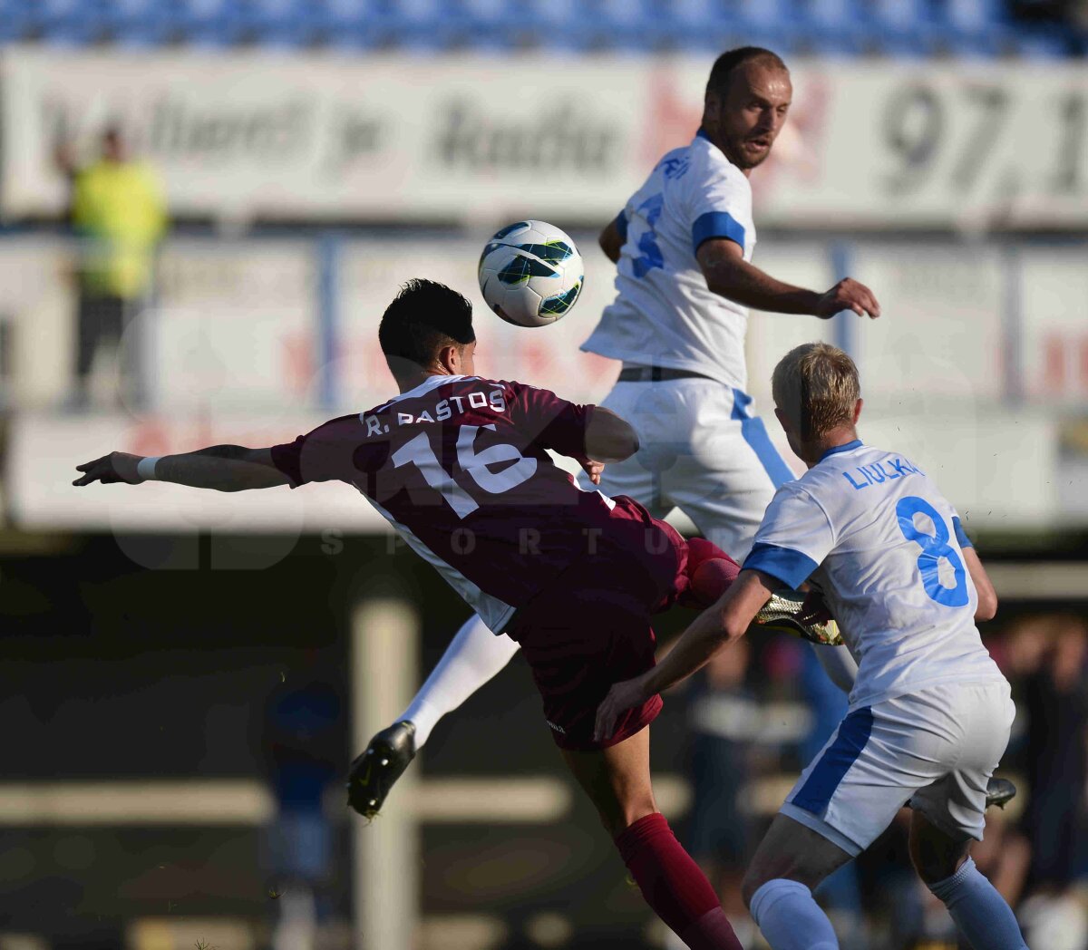 Slovan Liberec - CFR Cluj 1-2 » Evoluţia perfectă a lui Felgueiras a adus calificarea în play-off