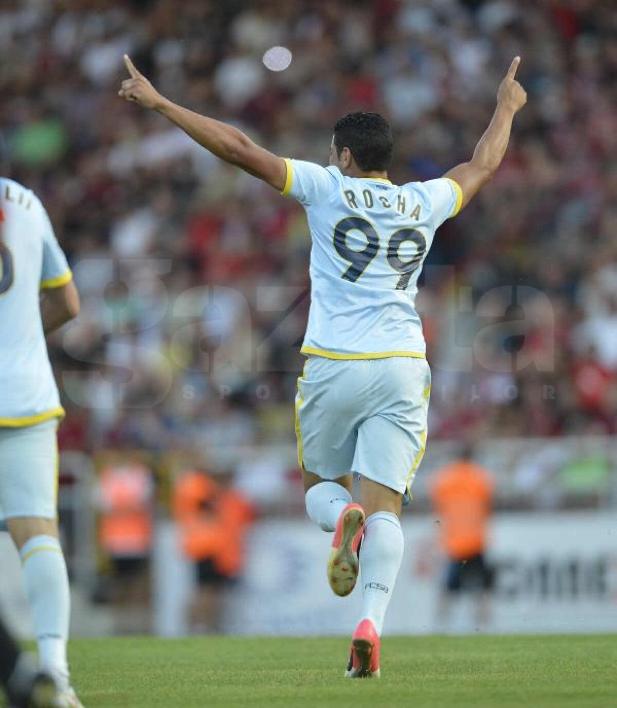 VIDEO + FOTO Lucrurile revin la normal » Steaua a învins cu 3-0 la Trnava şi merge în play-off-ul Europa League