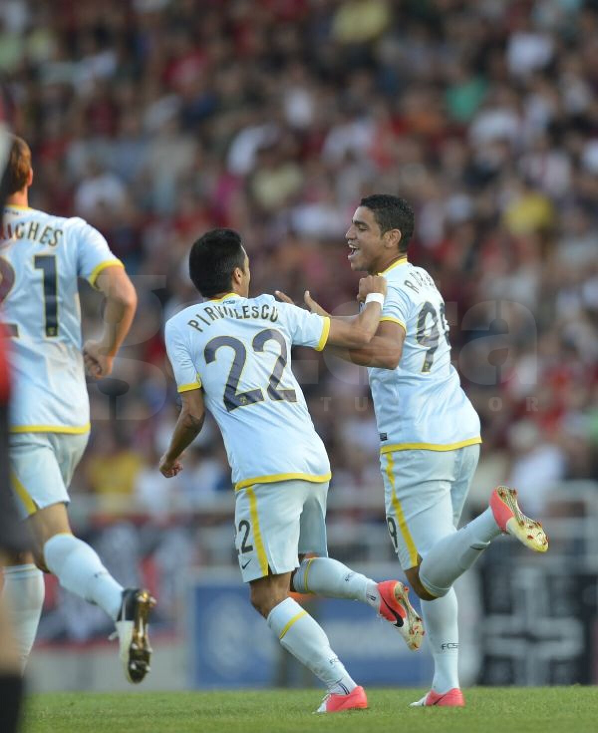 VIDEO + FOTO Lucrurile revin la normal » Steaua a învins cu 3-0 la Trnava şi merge în play-off-ul Europa League