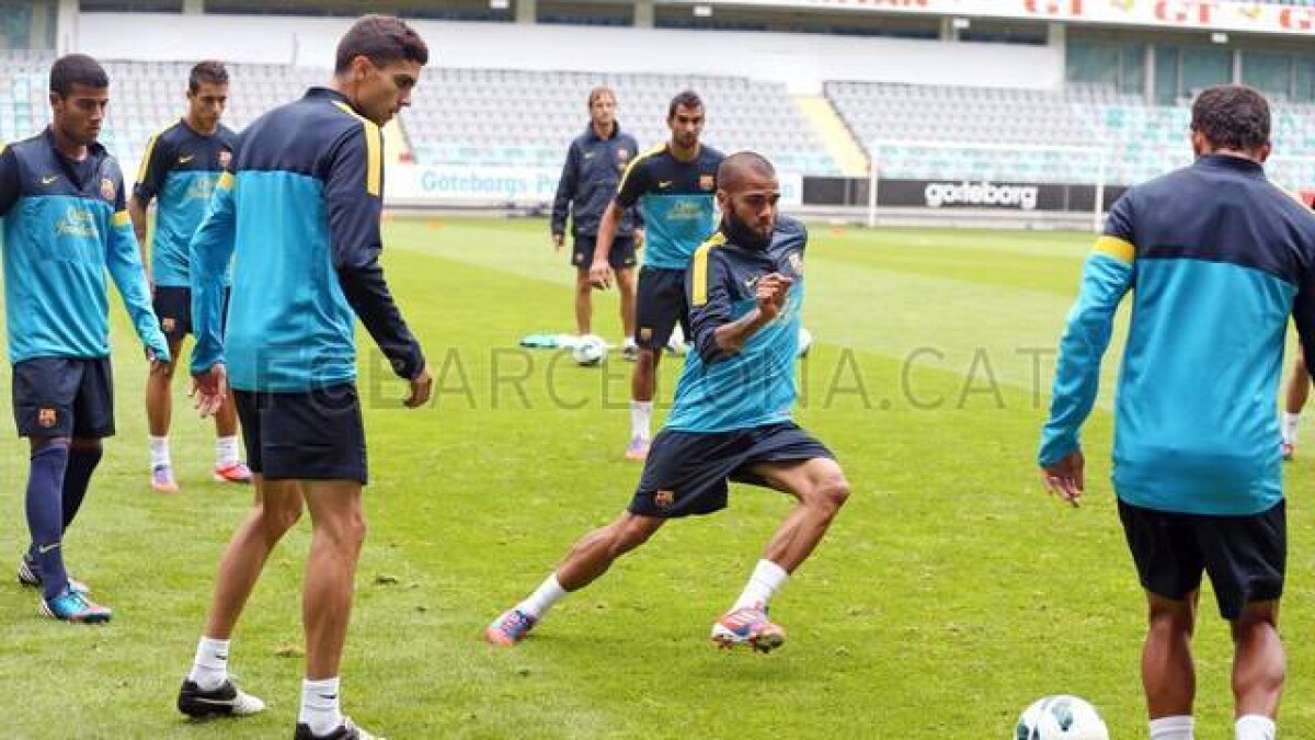 GALERIE FOTO / Carles Puyol a lipsit de la ultimul antrenament al Barcelonei din această dimineaţă!