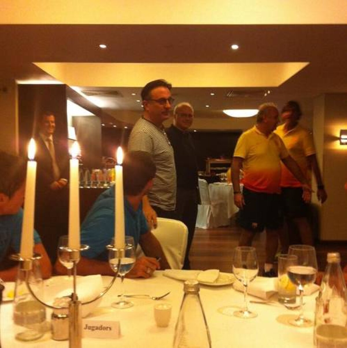 FOTO Surpriză mare pentru jucătorii Barcelonei » Au dat nas în nas în hotel cu un celebru actor american