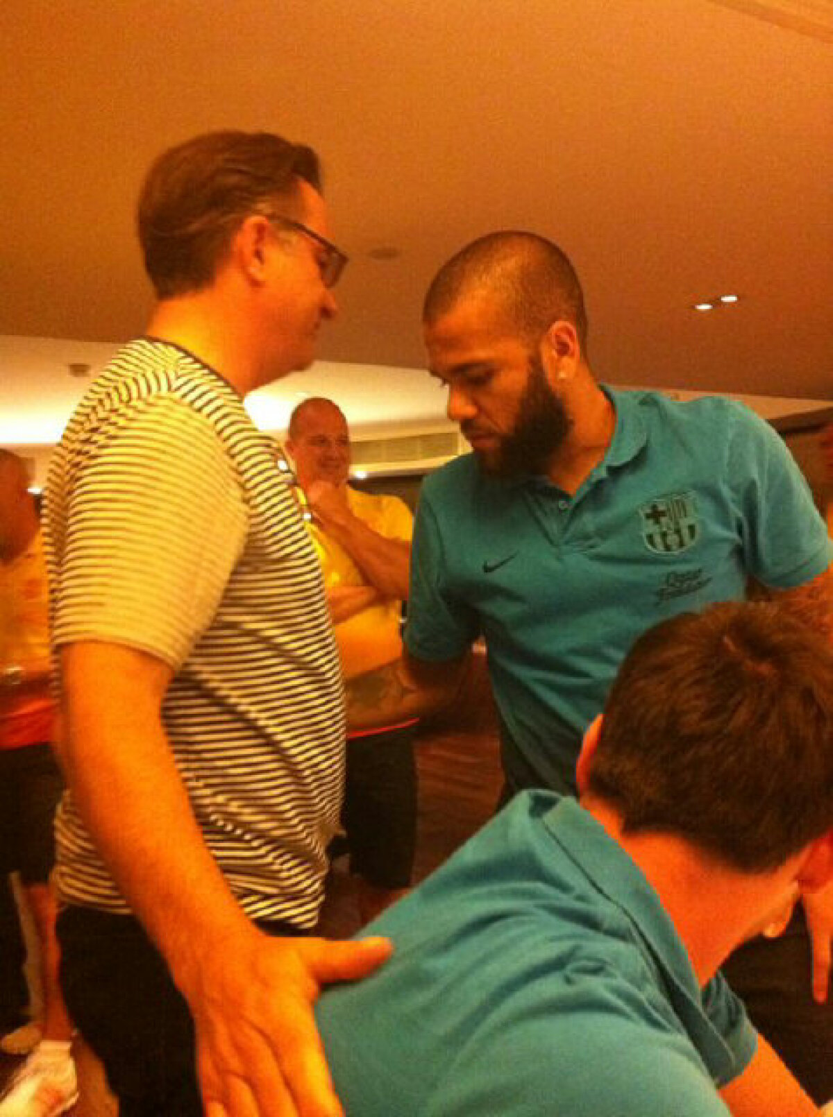 FOTO Surpriză mare pentru jucătorii Barcelonei » Au dat nas în nas în hotel cu un celebru actor american