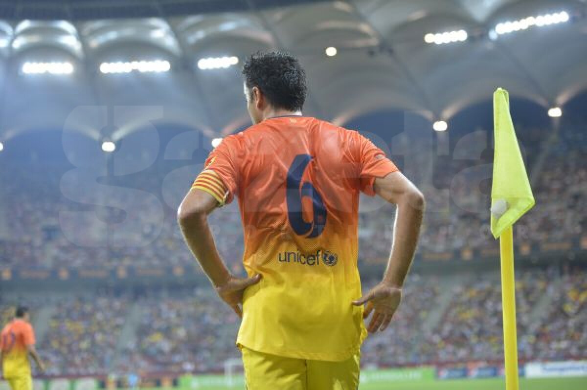 FOTO "Extratereştrii" s-au distrat pe Naţional Arena » Copiii şi-au pupat mîinile după ce au bătut palma cu Messi