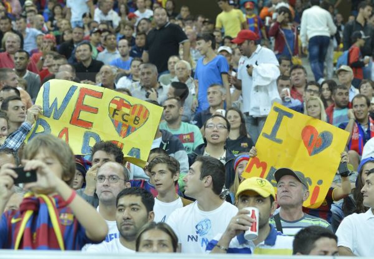 FOTO 50.000 de fani au savurat spectacolul Barcelonei pe Naţional Arena