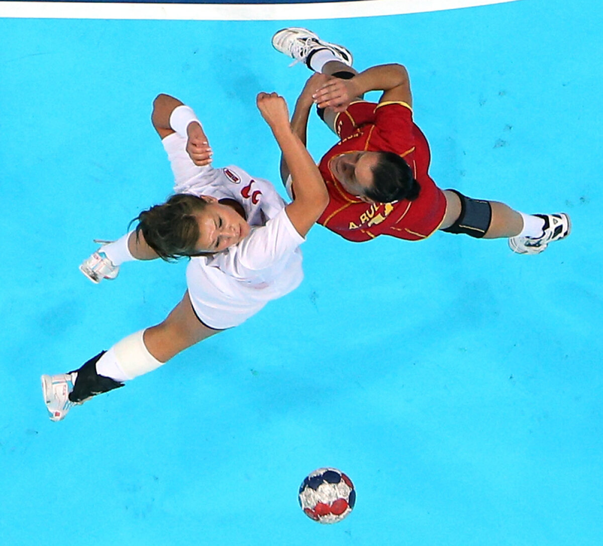 Regretul de a nu fi şi noi aici » Norvegia e din nou campioană olimpică la handbal, iar Muntenegru, echipa care ne-a lăsat acasă, a luat argintul
