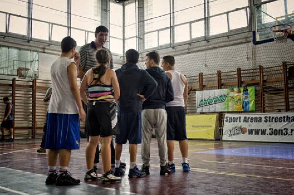 Ghiţă Mureşan a făcut spectacol la Sport Arena Streetball : "Ar trebui să existe cît mai multe iniţiative pentru baschet"