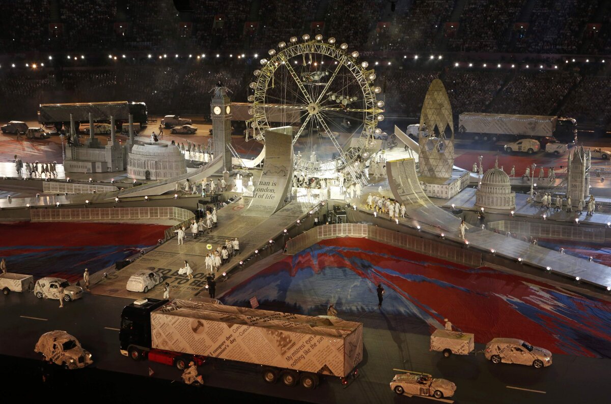 FOTO Olimpiada, la final! » Spectacol pe cinste la festivitatea de închidere