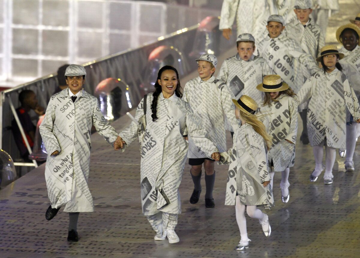 FOTO Olimpiada, la final! » Spectacol pe cinste la festivitatea de închidere