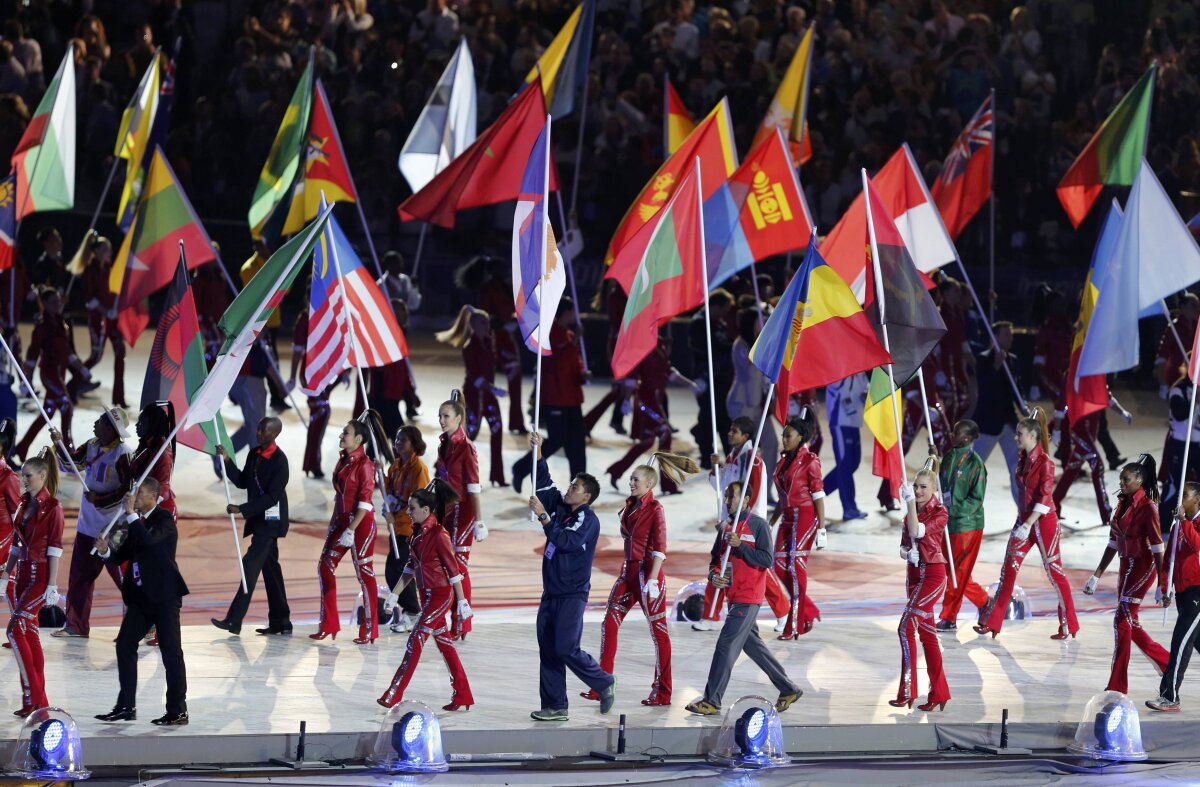 FOTO Olimpiada, la final! » Spectacol pe cinste la festivitatea de închidere