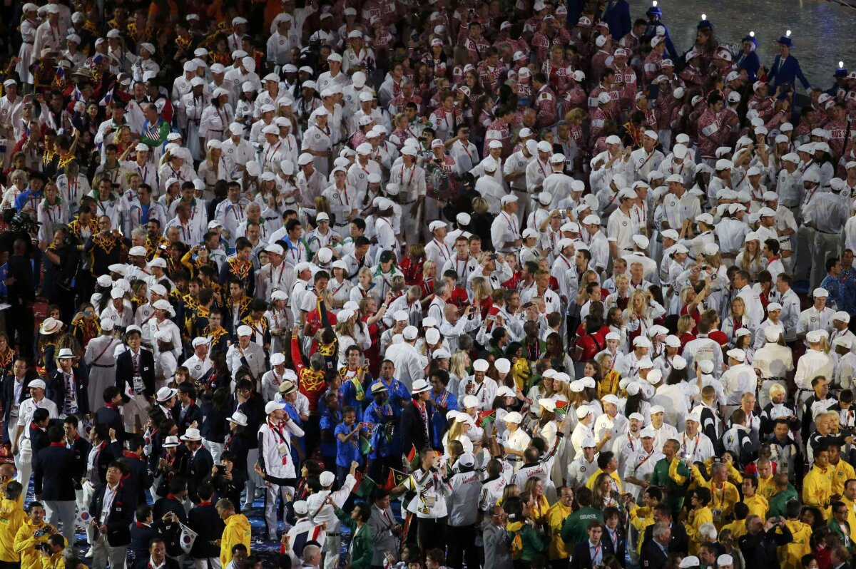 FOTO Olimpiada, la final! » Spectacol pe cinste la festivitatea de închidere