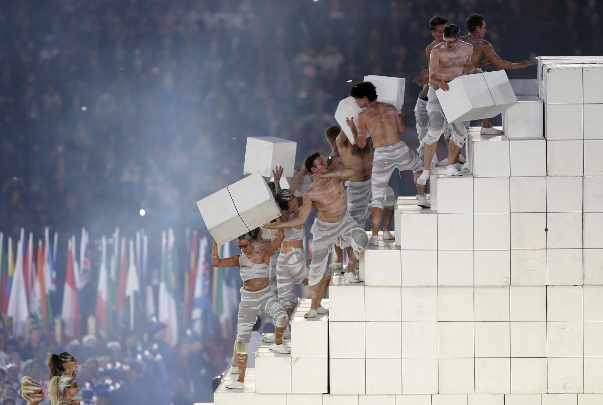 FOTO Olimpiada, la final! » Spectacol pe cinste la festivitatea de închidere