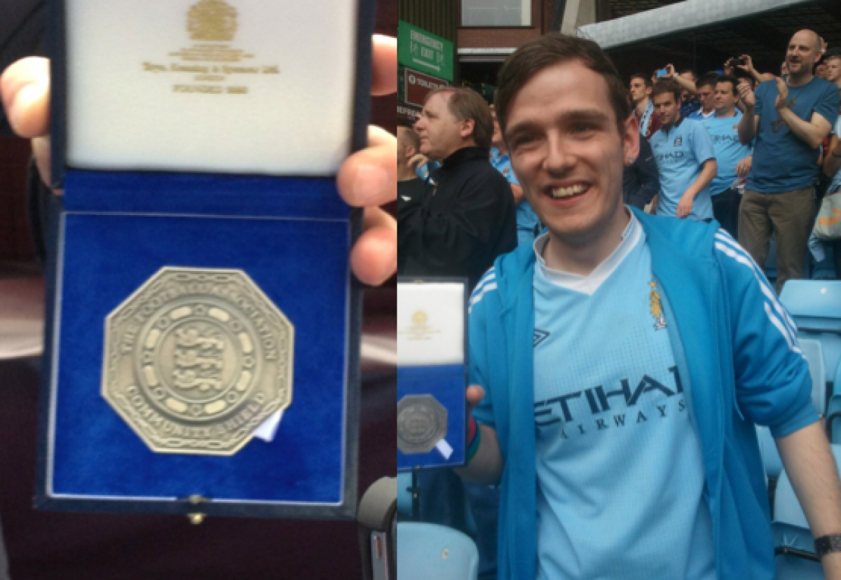 N-a suportat să fie rezervă » Kolo Toure le-a aruncat medalia suporterilor şi s-a certat cu Mancini după victoria din Supercupă