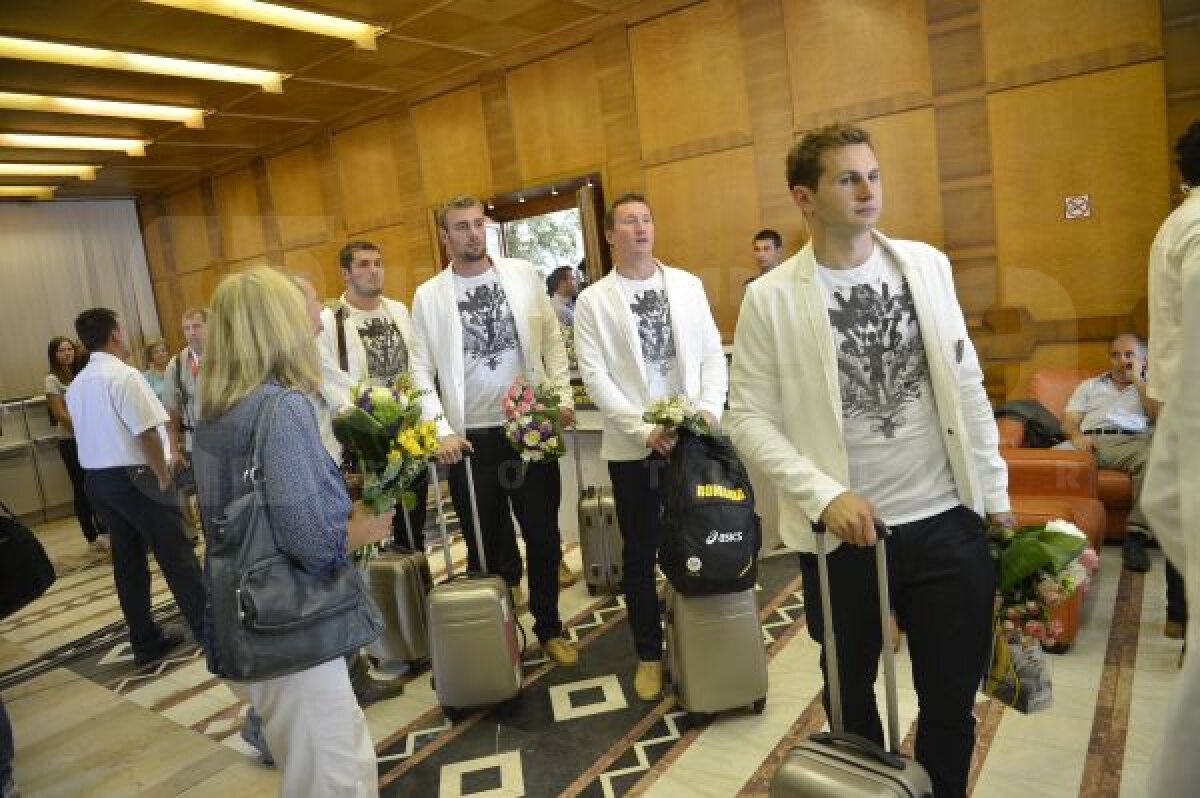 FOTO Lotul olimpic a revenit în ţară » Imagini de la sosirea sportivilor