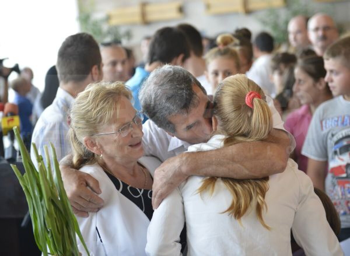 FOTO Lotul olimpic a revenit în ţară » Imagini de la sosirea sportivilor