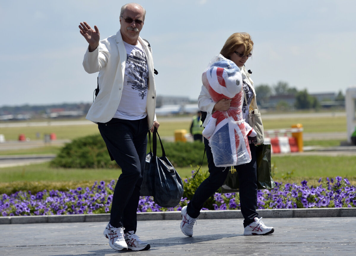 FOTO În sfîrşit, acasă! » Sportivii care ne-au reprezentat la Olimpiadă au sosit ieri în ţară pe aeroportul Otopeni