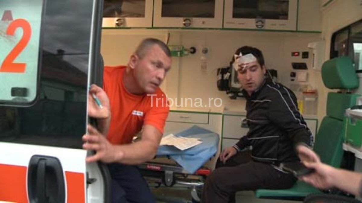 FOTO Ipoteze diferite în scandalul de la Slimnic » Fanii Stelei: "I-am făcut garou cu fularul altfel murea", localnicii: "Ne-am încuiat în casă"