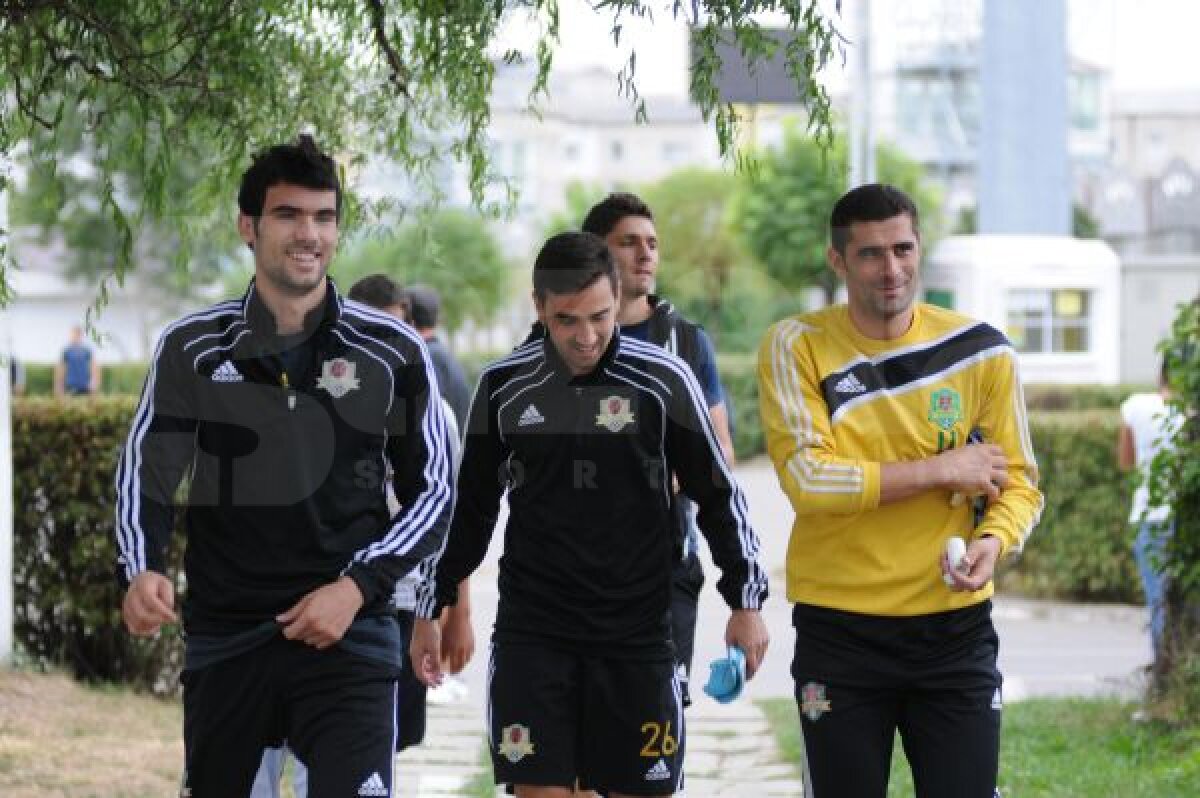 FOTO Sub aripa lui N'Doye » Curelea şi Varga au efectuat primul antrenament la Vaslui