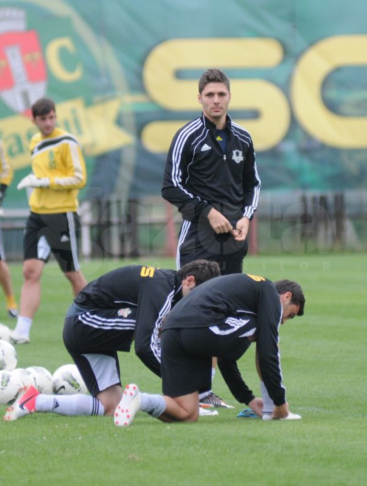 FOTO Sub aripa lui N'Doye » Curelea şi Varga au efectuat primul antrenament la Vaslui