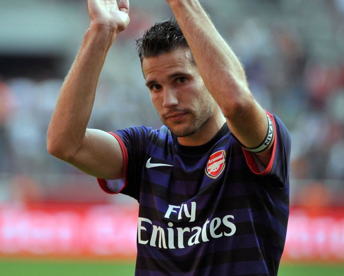 Mutarea care îi va scoate din minţi pe fanii lui Arsenal e oficială: Van Persie la Man United!