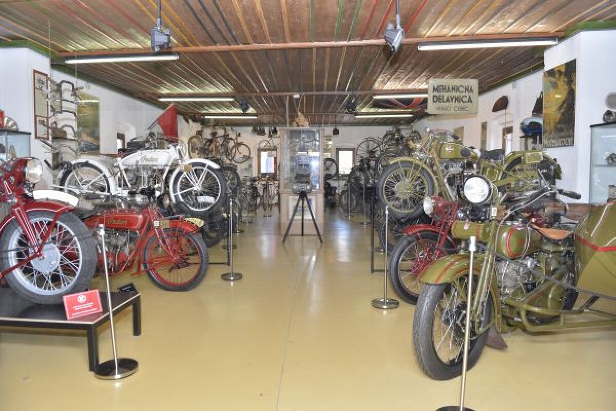 FOTO Paradisul motocicletelor » La 40 de km de Ljubljana, în Vransko, se află singurul muzeu privat din Slovenia şi unicul dedicat motocicletelor în acest colţ de Europa
