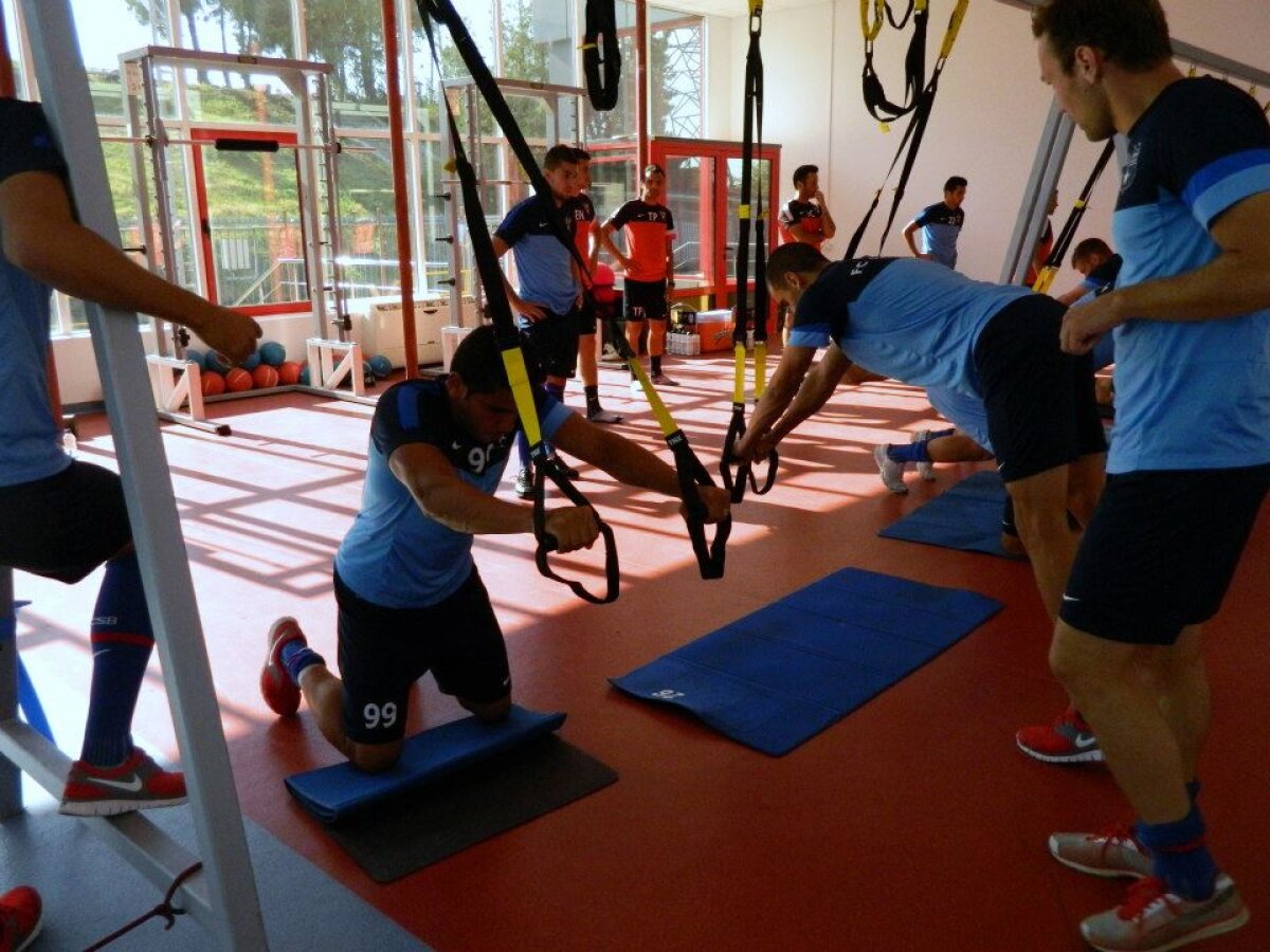 FOTO Suspendaţi în corzi » Antrenamente revoluţionare ale steliştilor în noua sală de forţă