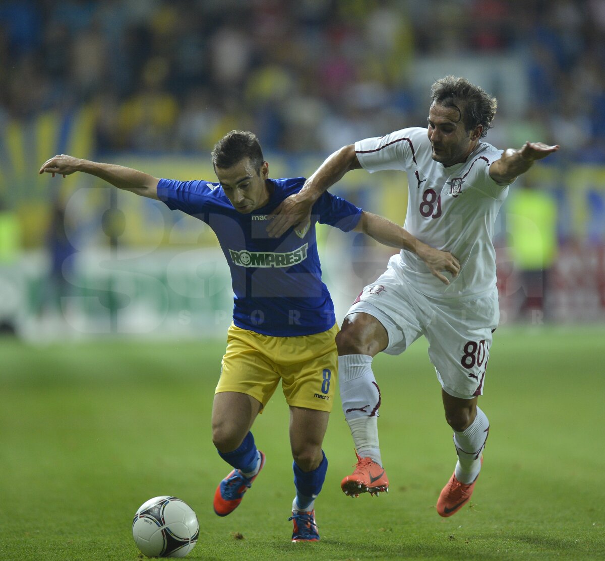 FOTO ŞI VIDEO Petrolul - Rapid 0-0 »  Spectacol doar în tribune la derby-ul etapei