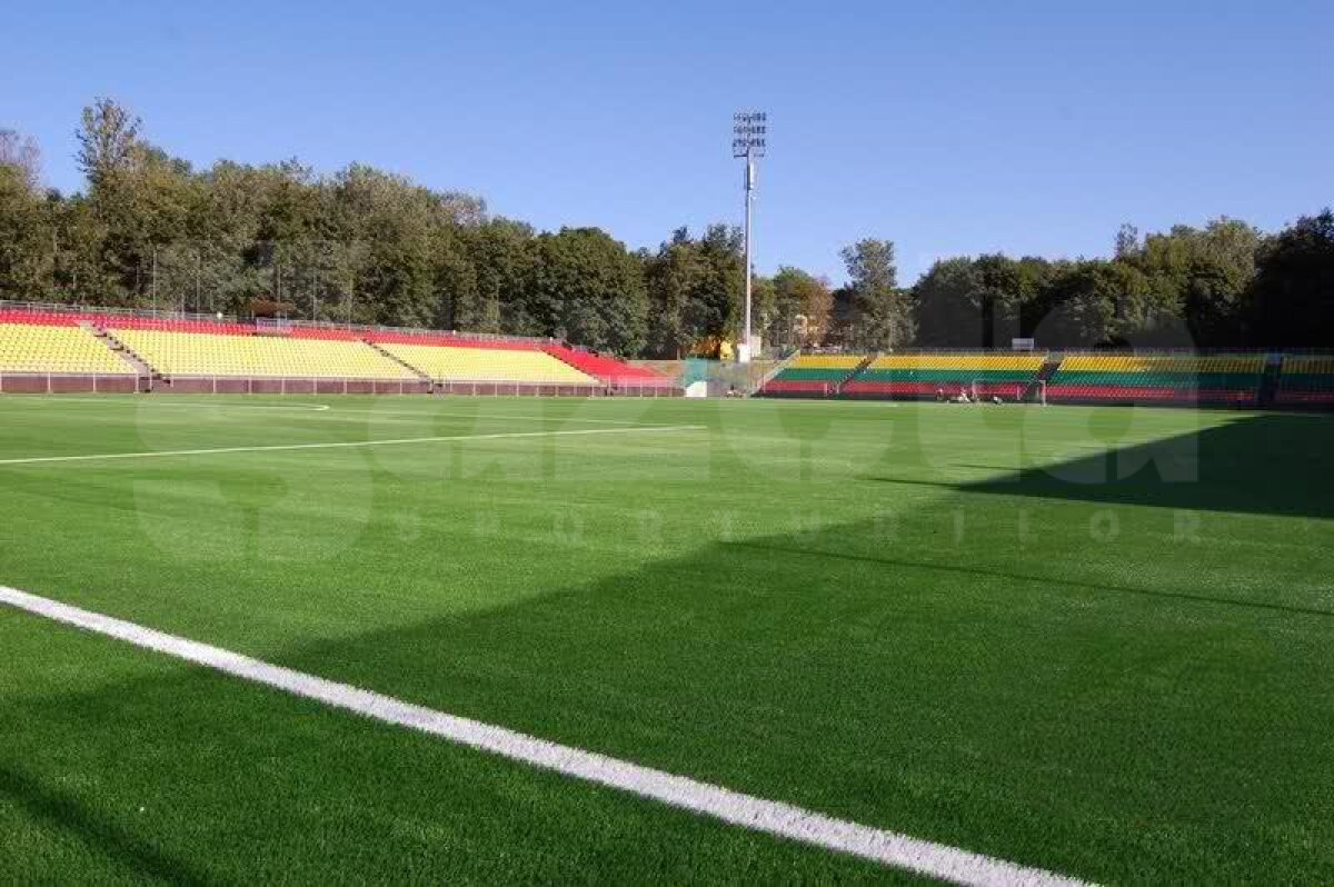 Se joacă la ţară! » GSP vă prezintă stadionul pe care se va disputa turul la Vilnius