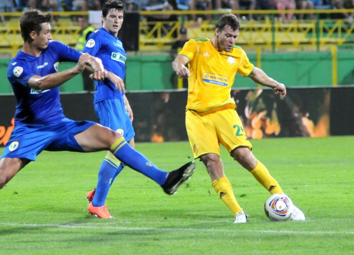 Marius Niculae răsuflă uşurat: "Va fi mai uşor fără Chivu!"