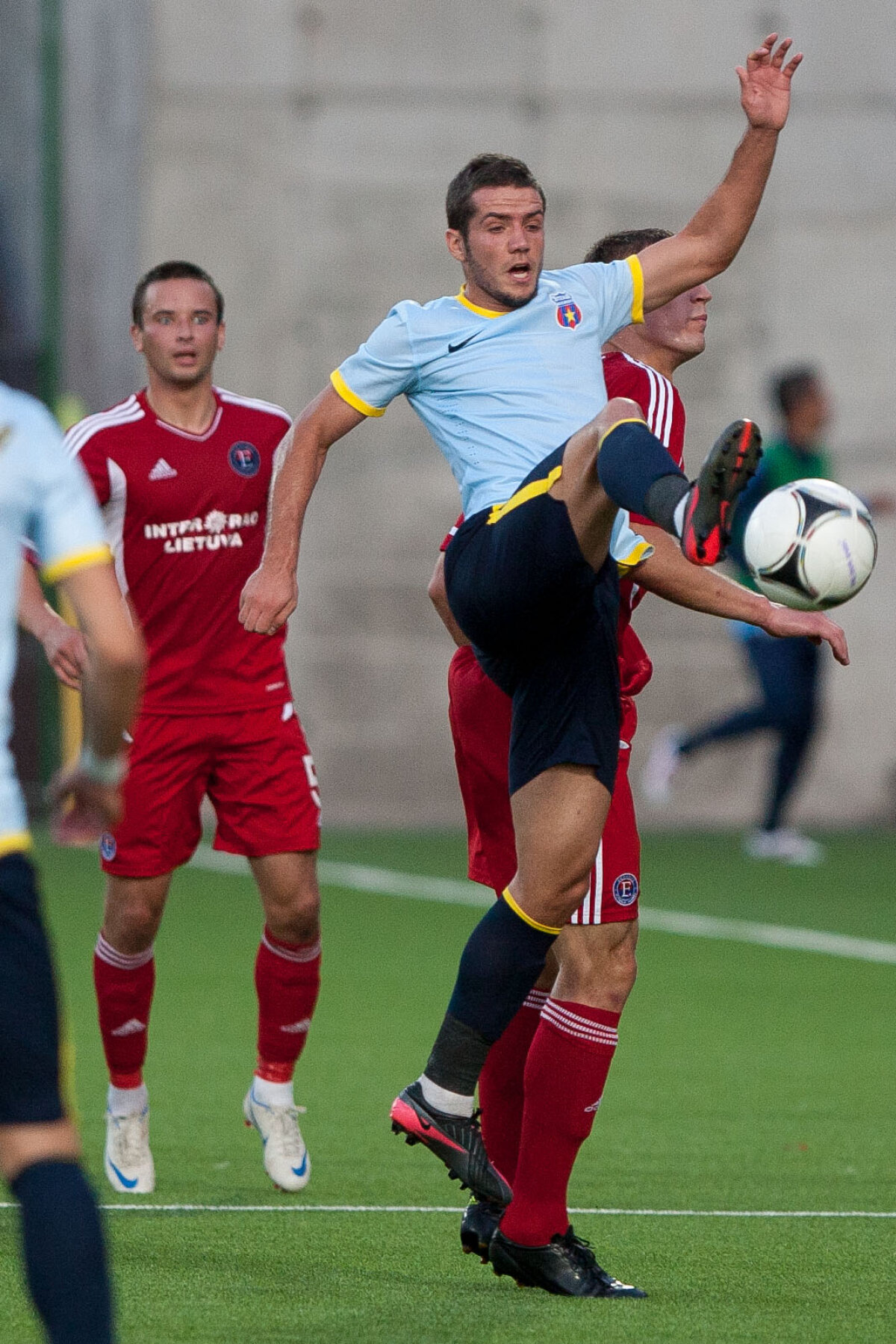 FOTO ŞI VIDEO Ekranas - Steaua 0-2 » Roş-albaştrii au rezolvat calificarea încă de la meciul tur