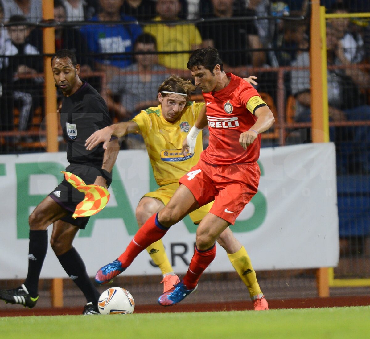 FC Vaslui - Internazionale Milano 0-2 » Prea mici pentru Sneijder şi Milito