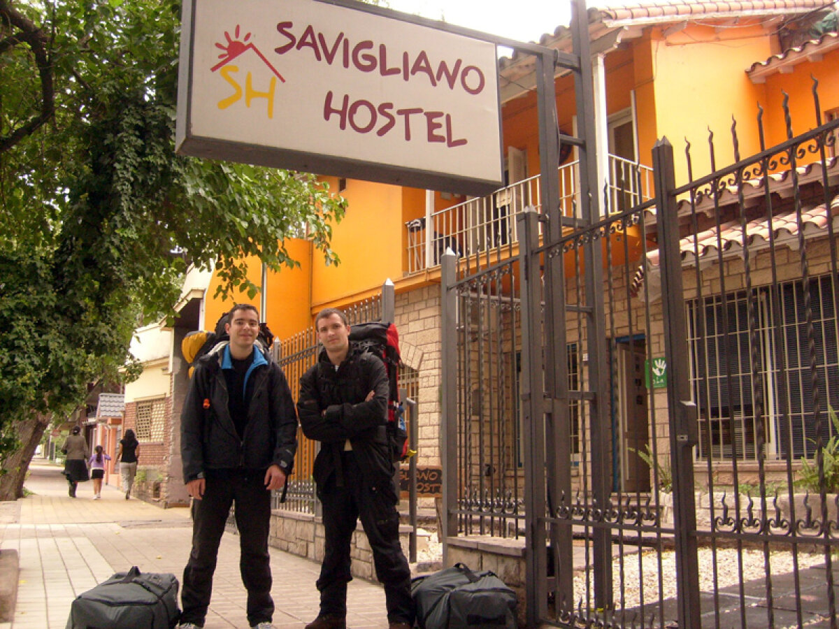 Povestea primei expediţii medicale româneşti la mare altitudine » Alpiniştii Iulian Sîrbu şi Marius Roca au urcat, în 2011, pe ”acoperişul” Americii de Sud