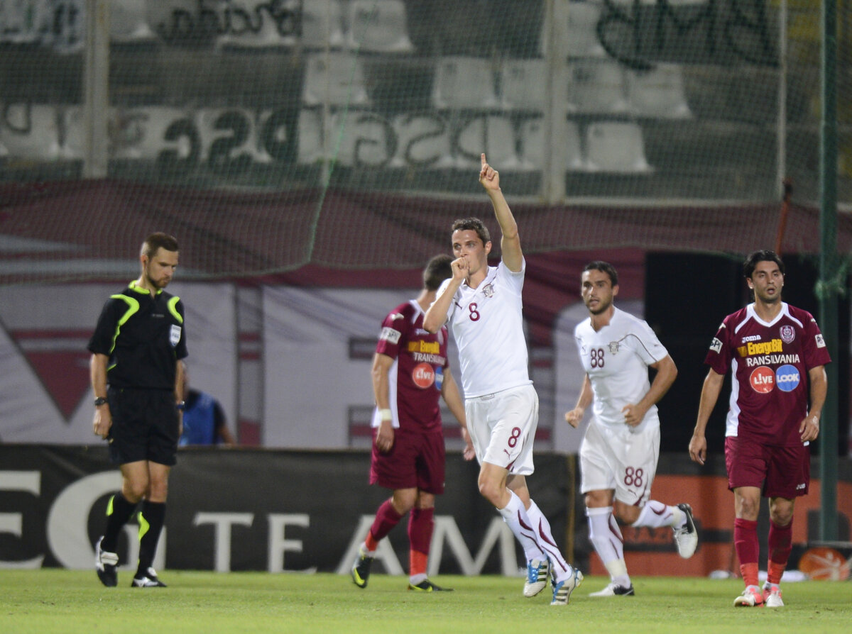 FOTO ŞI VIDEO Rapid - CFR Cluj 3-2 » Giuleştenii au revenit jucînd în zece după 0-2 la pauză