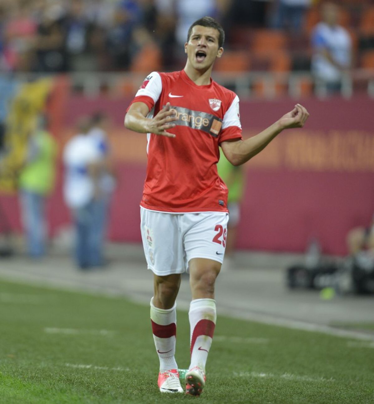 FOTO&VIDEO Ţucudean i-a salvat pe "cîini" în ultimele secunde » Dinamo - Petrolul 2-1