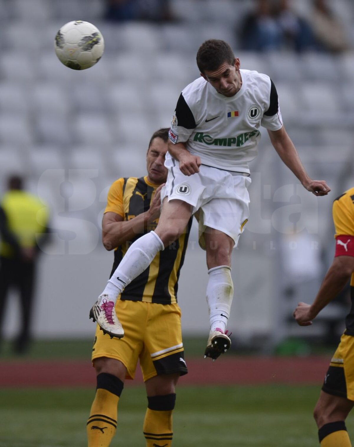 FOTO&VIDEO "Păun"-ul salvator » Golul fostului dinamovist a adus un punct pentru Braşov, 1-1, la U Cluj