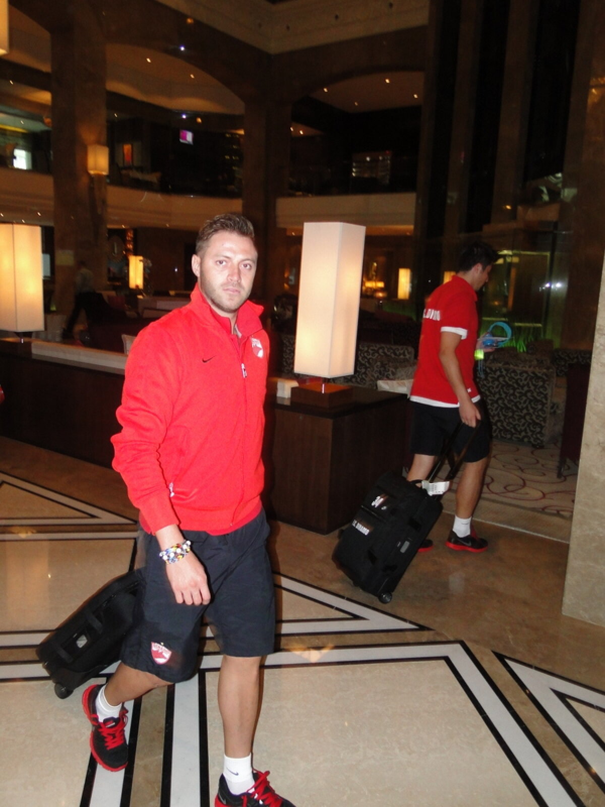 GALERIE FOTO Dinamo a ajuns la Harkov » Issa Ba n-a făcut deplasarea, iată lotul "cîinilor"