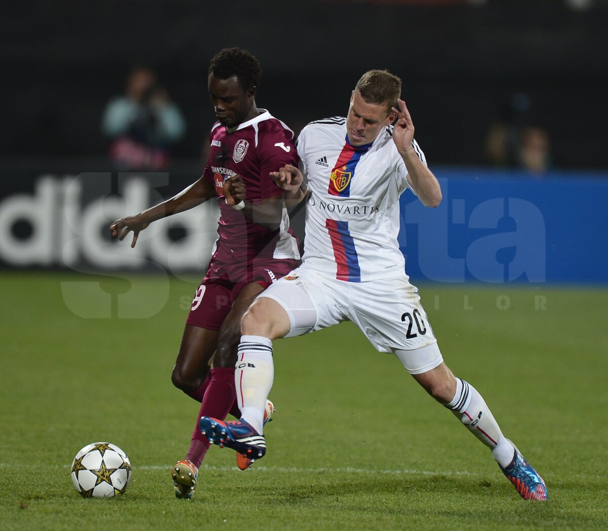FOTO ŞI VIDEO CFR Cluj în grupele UEFA Champions League » CFR Cluj - FC Basel 1-0
