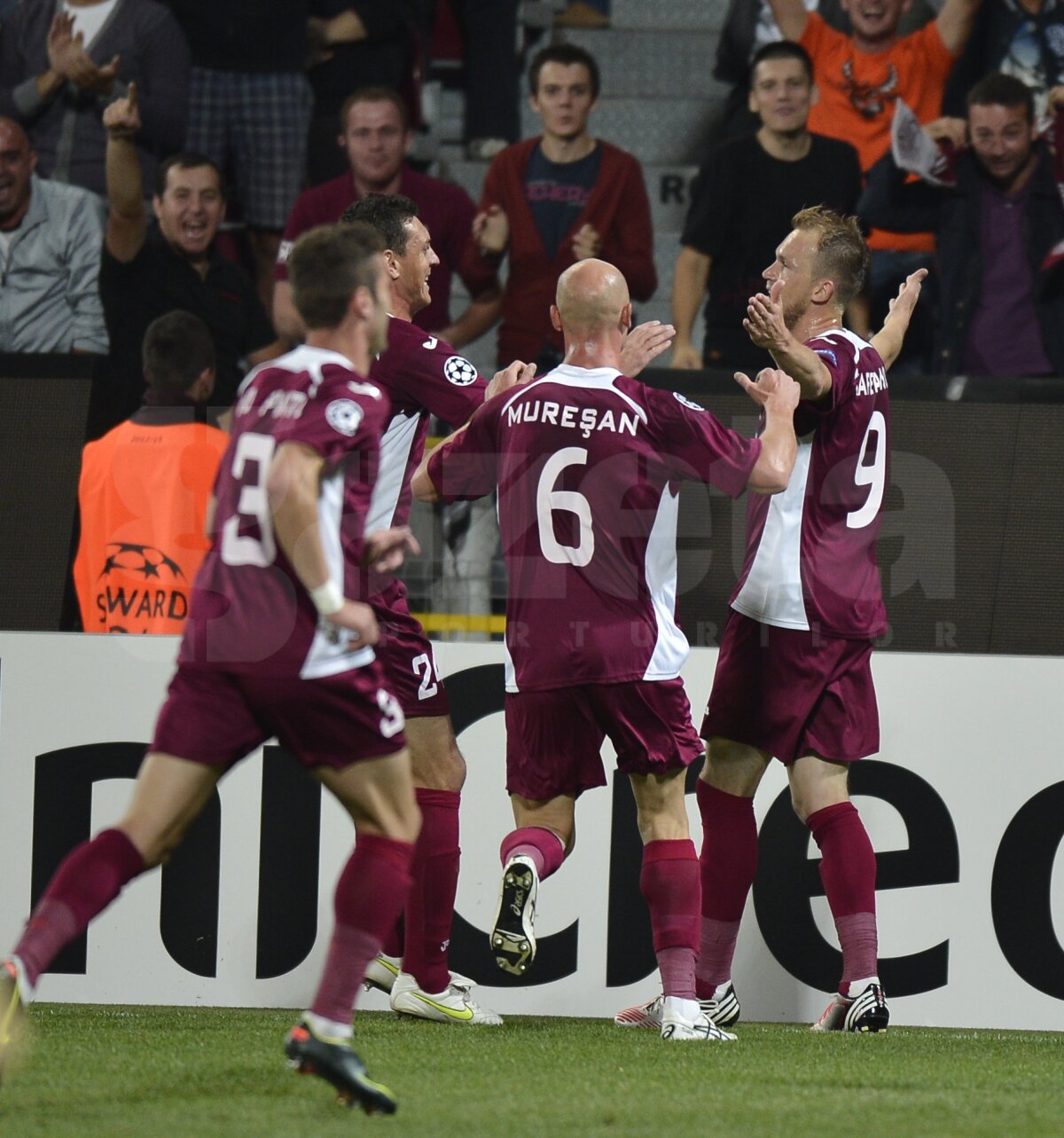 FOTO ŞI VIDEO CFR Cluj în grupele UEFA Champions League » CFR Cluj - FC Basel 1-0