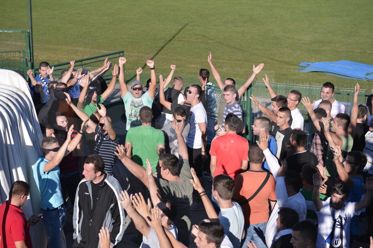 FOTO Suporterii lui "U" au fost la antrenament şi i-au avertizat pe jucători! Vezi ce le-au spus!