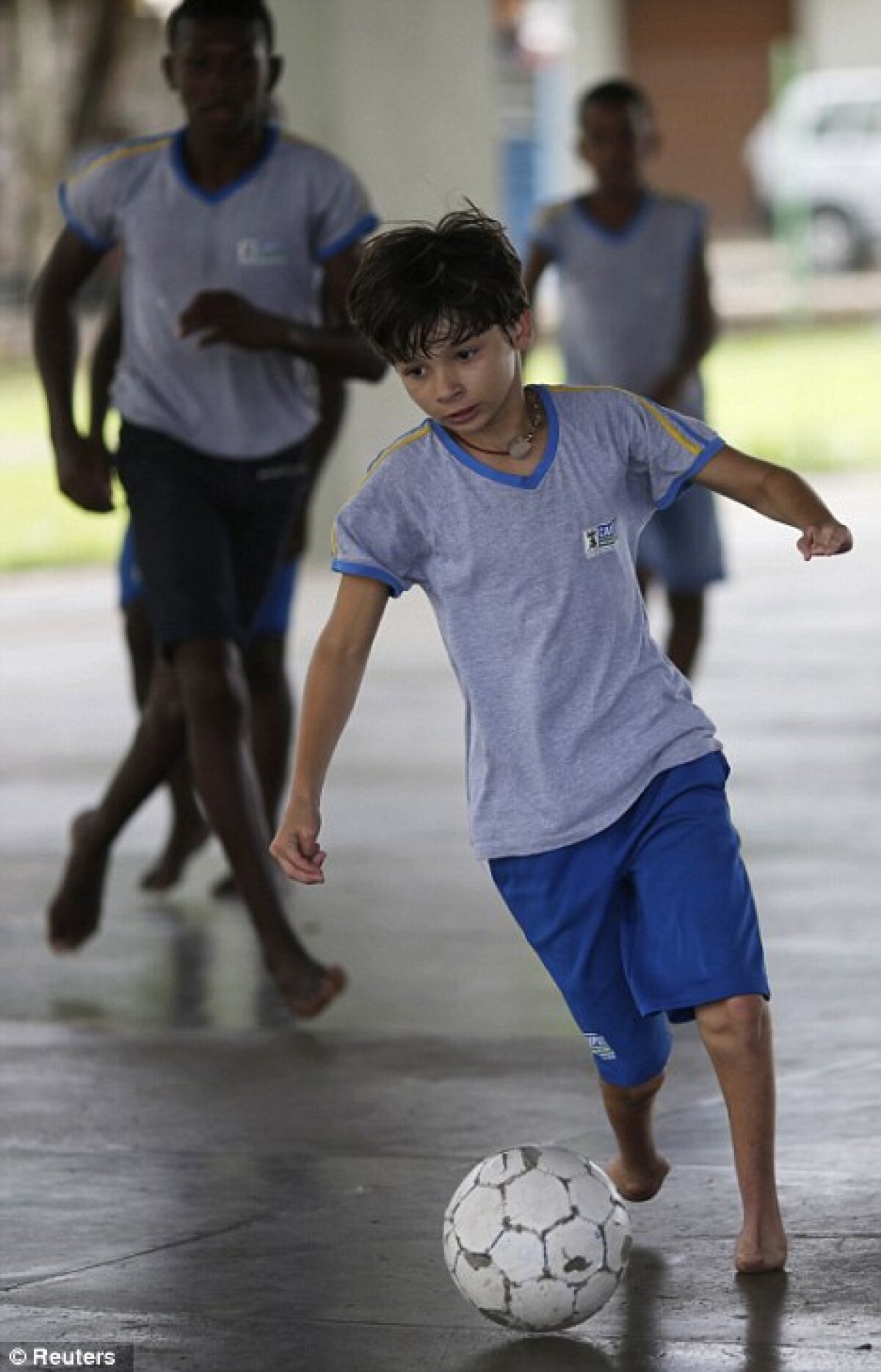 FOTO & VIDEO Copilul ăsta te va lăsa fără cuvinte! Povestea lui e o lecţie pentru fiecare dintre noi