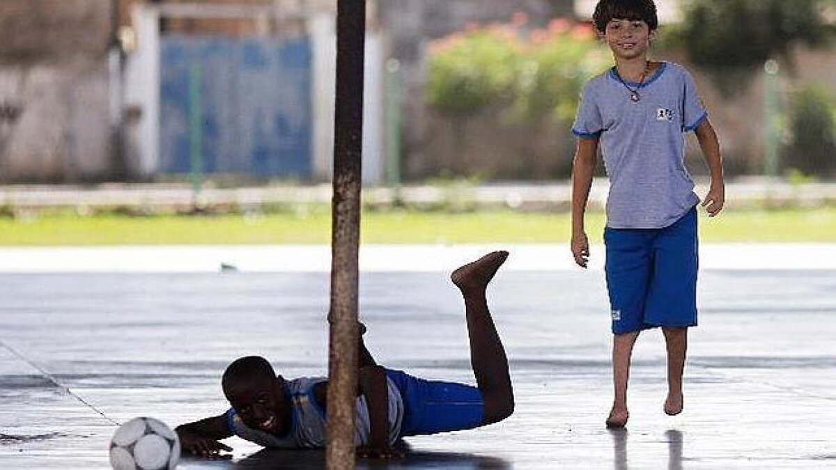 FOTO & VIDEO Copilul ăsta te va lăsa fără cuvinte! Povestea lui e o lecţie pentru fiecare dintre noi