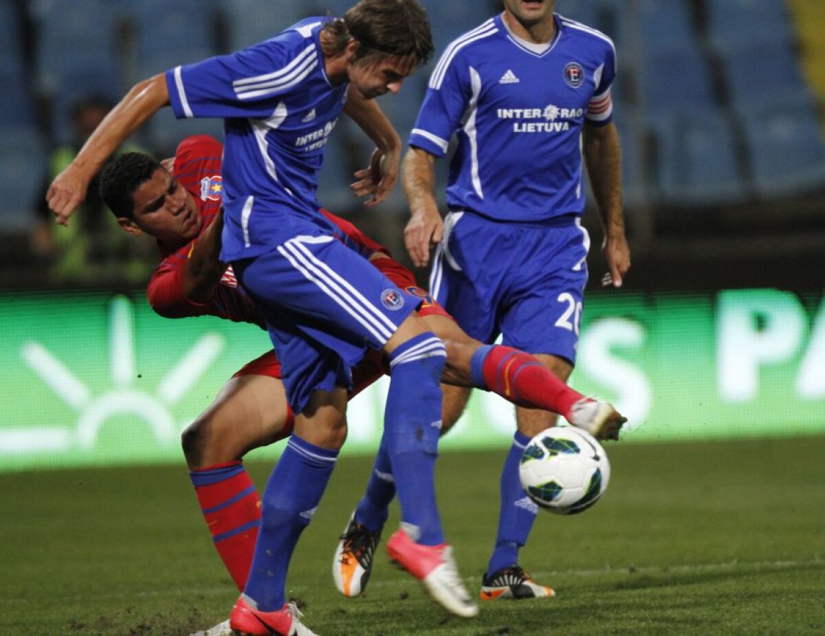 FOTO Steaua - Ekranas 3-0 » Roş-albaştrii s-au calificat în grupele EL!