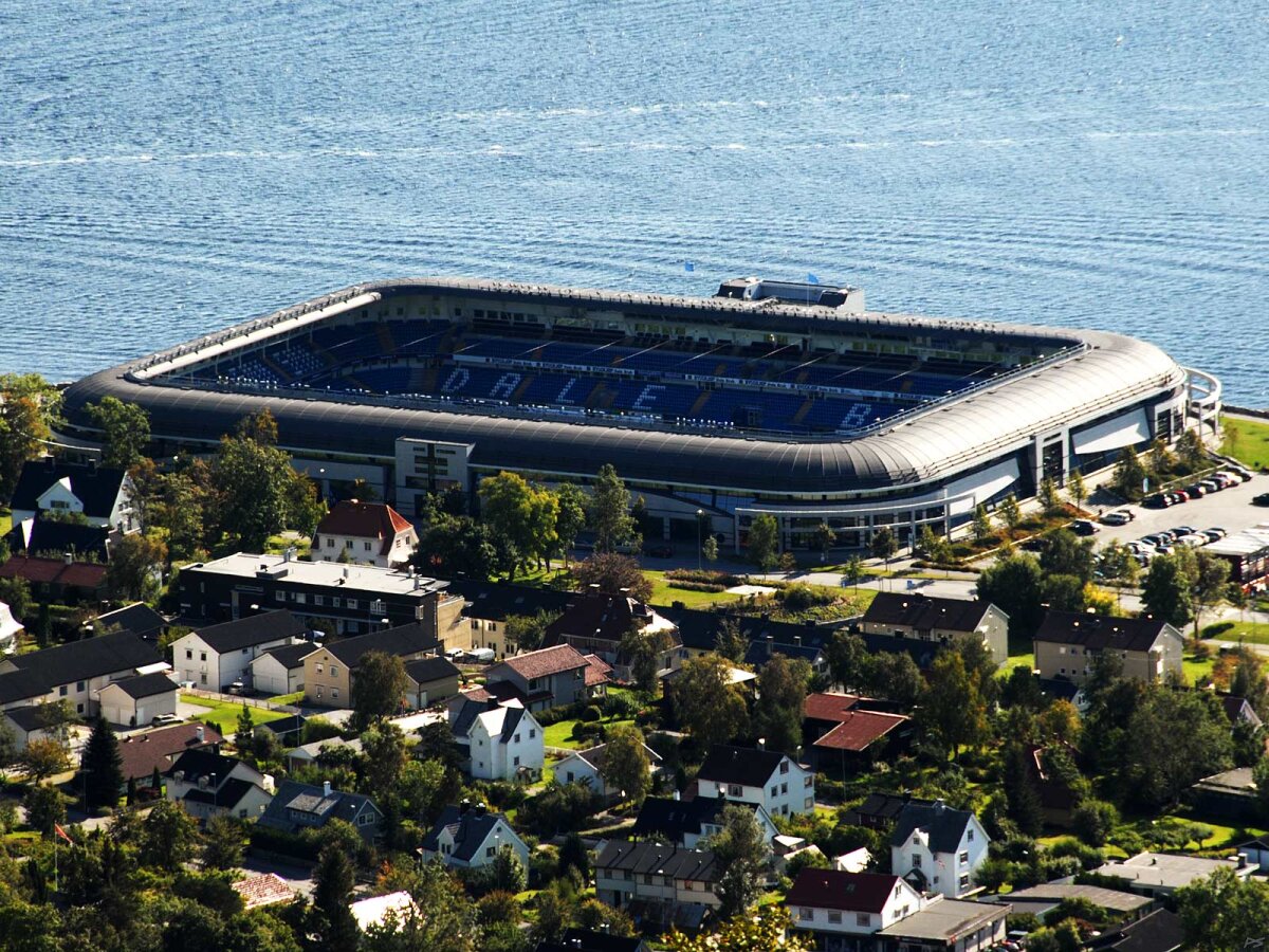 FOTO Aici va juca Steaua în această toamnă » Ce stadion are Molde FK, echipa cu care roş-albaştrii vor juca în Europa League!